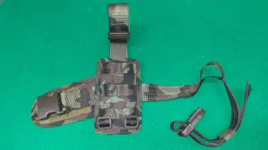 Stehenní závěs Camo levý
