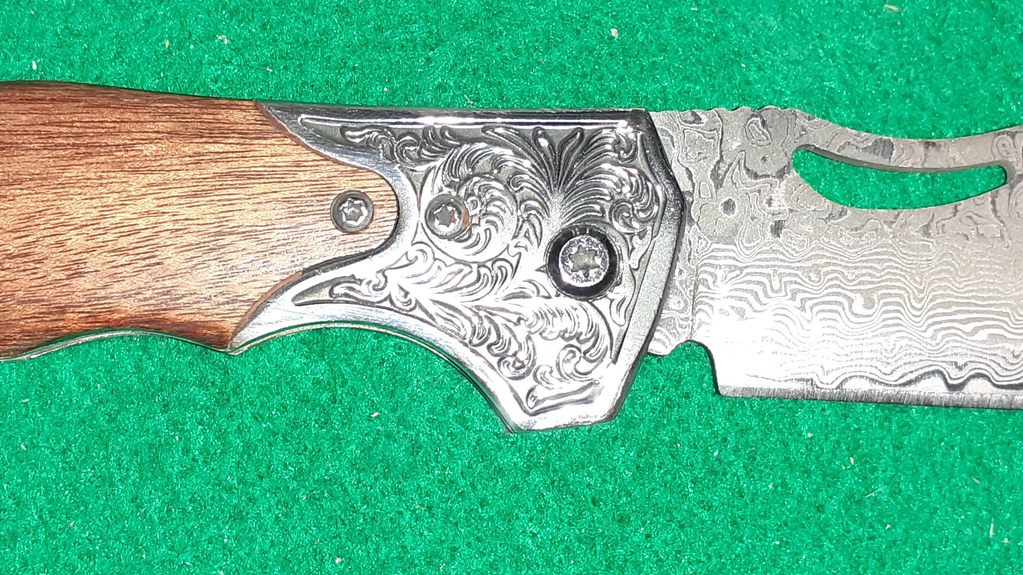 Lovecký nůž DAMAŠEK BP