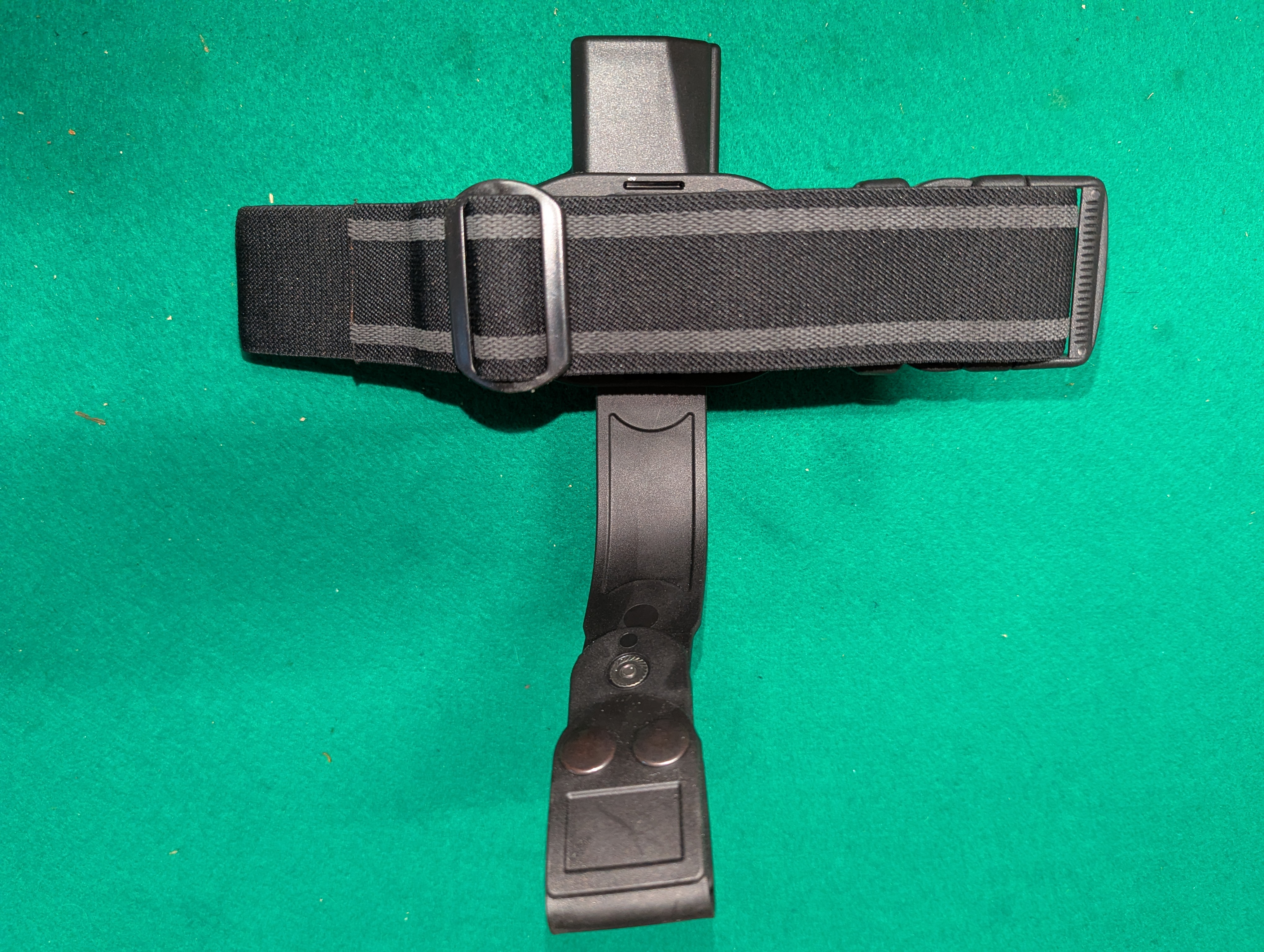 Pistolové pouzdro  stehenní BES ML CZ 75 P 07, D Compact Pravé Levé